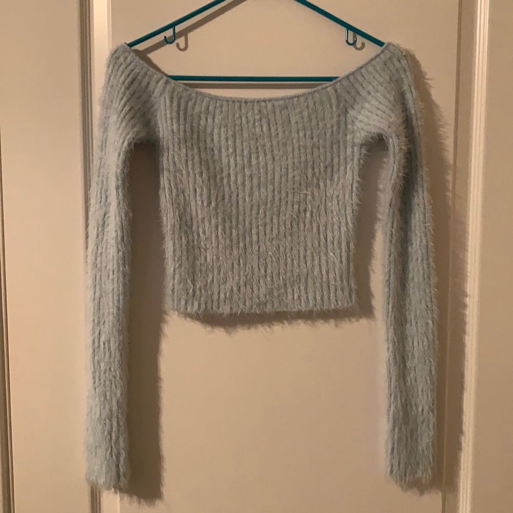 Cropped long sleeve shirt